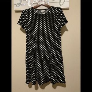 Urban Outfitters - ribbed black polka dot dress